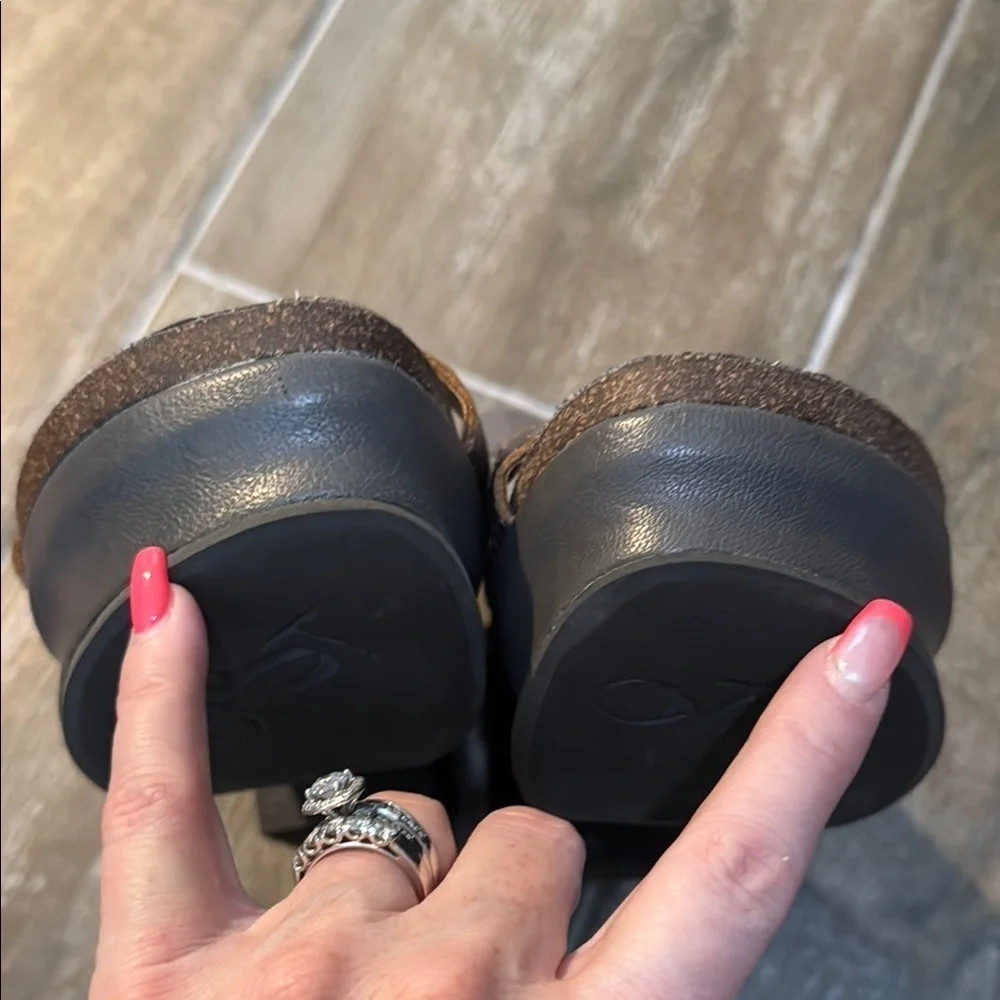 OTBT Gray Platform Shoes with Textured Strap and Chunky Heel